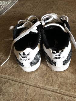 Adidas ,size 6.5 Y