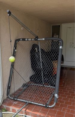 Softball/baseball swing trainer