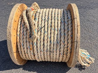 386 ft Heavy-Duty Twisted Rope on Wooden Spool
