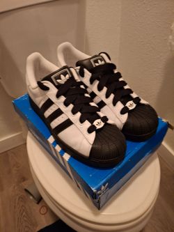 Adidas shell toe
