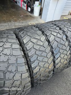 4 used tires Lt285 70r17
3 tires firestone
1 tire Bfgoodrich km3
$250.00 all 4