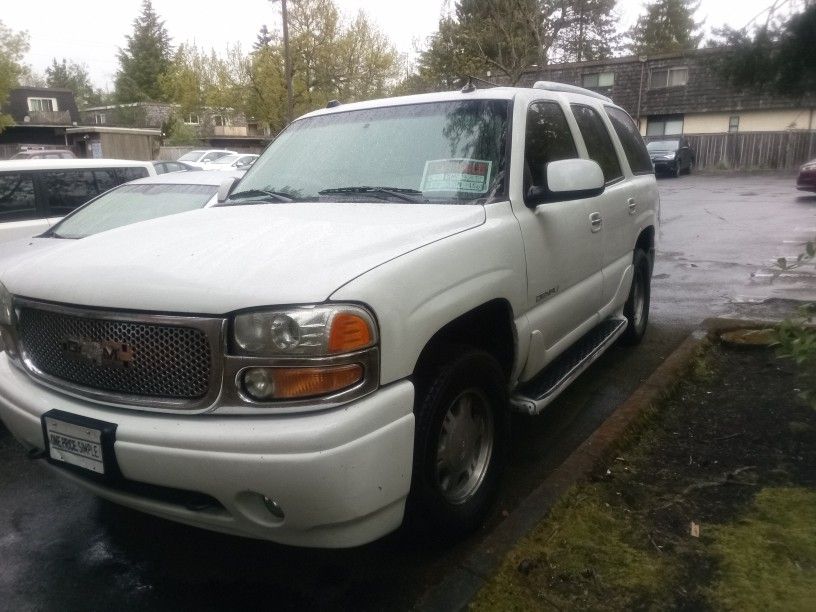 GMC Denali 05