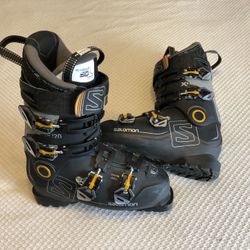 New Grip Walk Top Line Salomon Ski Boots Sizes 9, 9.5 And 10 