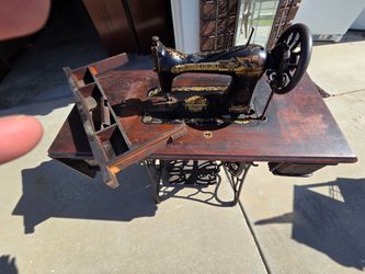 Singer sewing machine