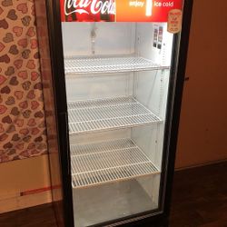 True refrigerator (Coco-Cola)