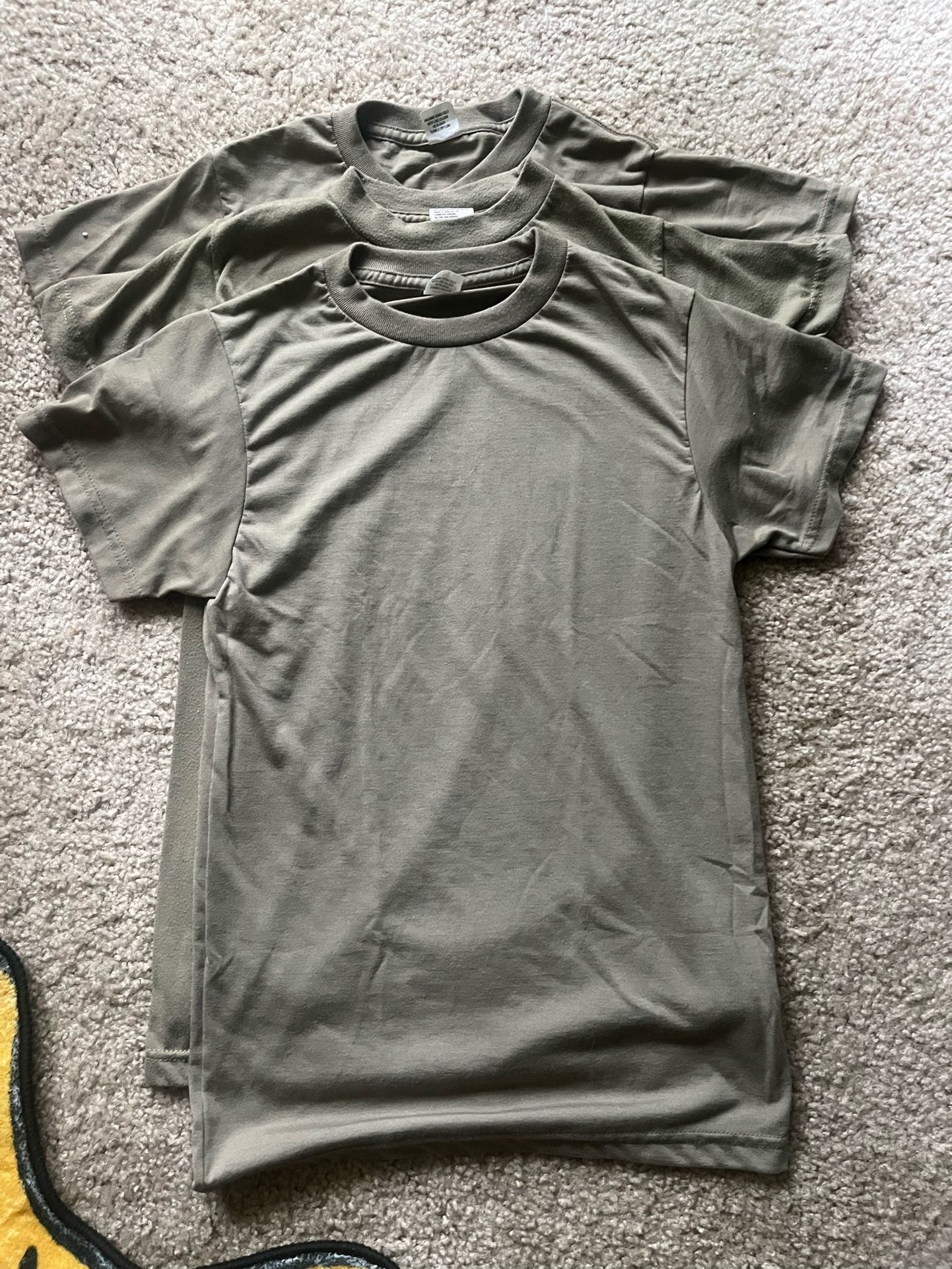 3-Pack Olive Green T-Shirts (Unisex) – Size XS