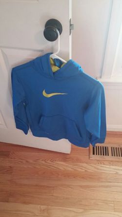Nike medium windbreaker