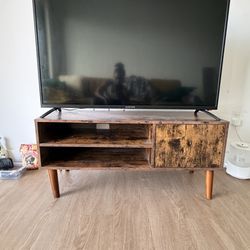 Mid-Century Style TV Stand / Entertainment Console