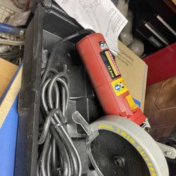 Craftsman Twin Cutter Saw never used 