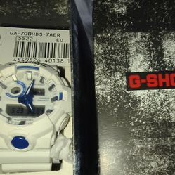 G-Shock White w/analog + DIGITAL 