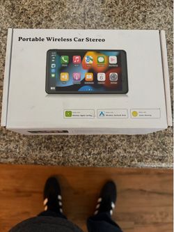 Portable wireless car stereo
