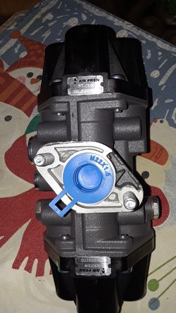 car part brake valve