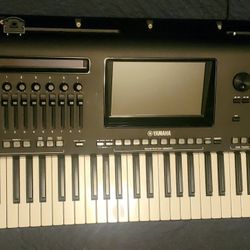 Yamaha Genos Workstation Arranger Keyboard 
