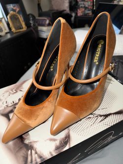 Gorgeous Pointed-Toe Heels
