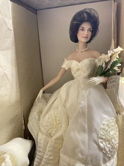 16” Jacqueline Kennedy Bridal doll
