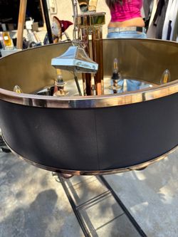 “UTTERMOST”  -  tuxedo chandelier LED BULBS !   GREAT CONDITION / REDUCED PRICE ( FIRST COME FIRST SERVE ) 👍👍
