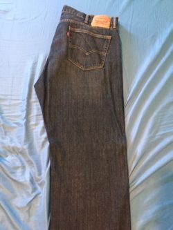 Levi jeans size 42