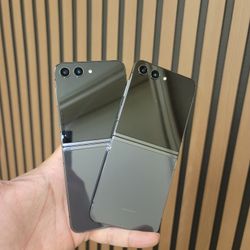Samsung Galaxy Zflip 5 Unlocked 