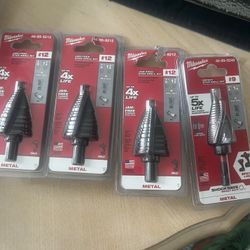 Brand New Milwaukee #12 And Shockwave #9