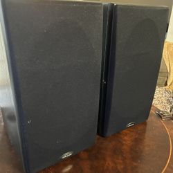 Polk Audio Home Stereo System (Shelf speakers, Center Speaker, and Subwoofer)