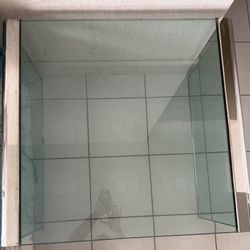 Coffee Table Glass L32’xW30’xH18’