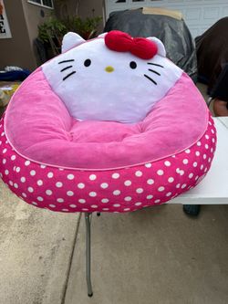 Hello Kitty Kids Plush Saucer Chair