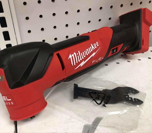 Mikwaukee Multitool FUEL NEW.