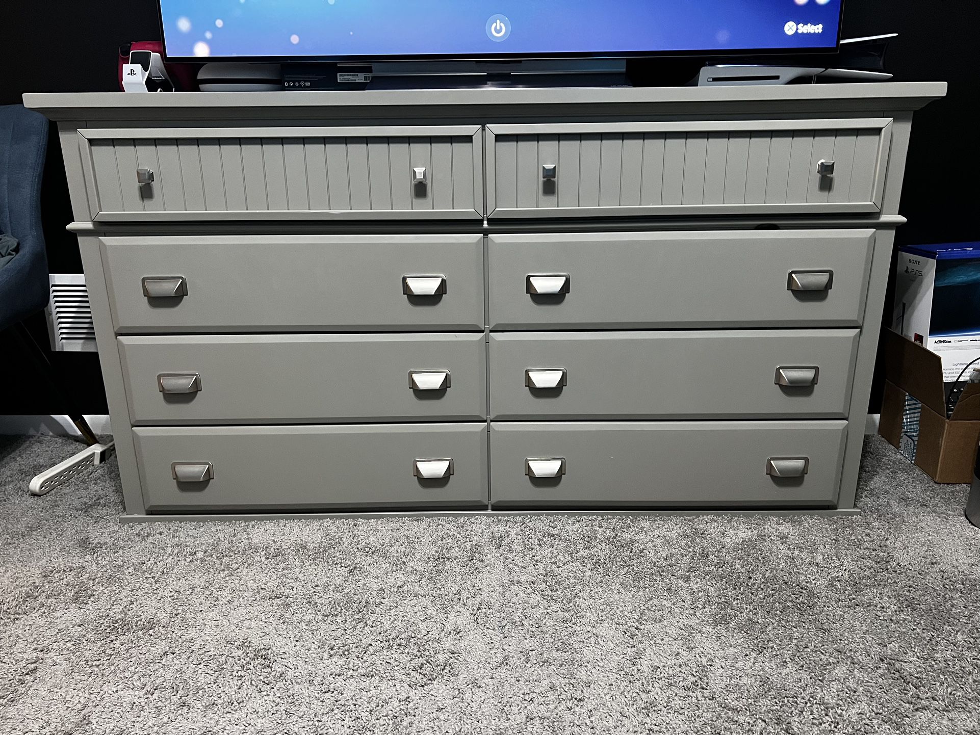 8 Drawer Dresser Light Grey