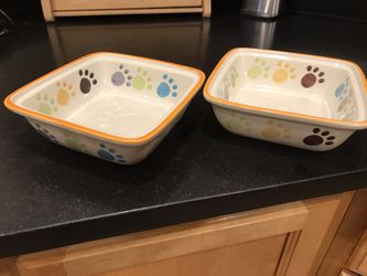Pet dishes