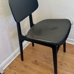 NORR11 Chairs I Have (2) Of Them Slightly Used 100 For Both O. B. O 