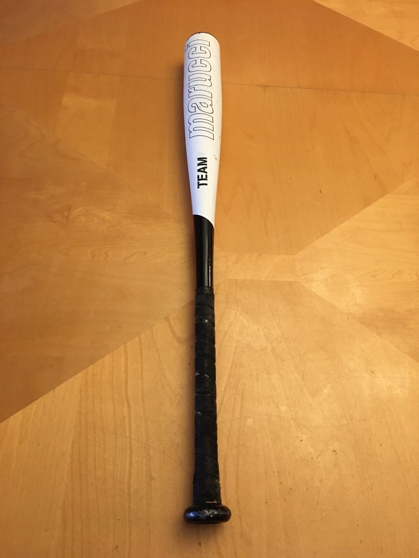 Marucci MCBTBK Baseball Bat 31" 28 oz. (-3) 2 5/8" BBCOR Certified Baseball (just needs re-gripped).(TRADE???)