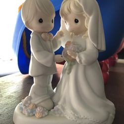 Precious moments, bride and groom, Can Be Used As cake topper