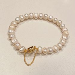 Freshwater White Pearl Magnet Bracelet 