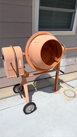 Cement mixer used 2-3 times only! Construction equipment