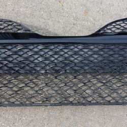 2018 2019 2020 TOYOTA CAMRY SE XSE FRONT BUMPER. GRILL GRILLE