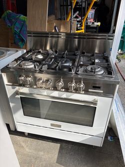 Verona 36 inch propane range/convection oven