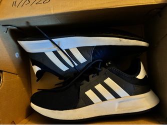 Women’s adidas size 7