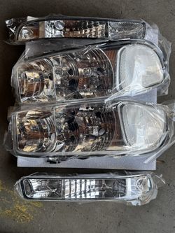 Headlight Assembly, Clear Headlights Fit for Sierra 2500 HD, Yukon XL 2500, Yukon XL 1500, Yukon, Sierra 2500, Sierra 1500 HD, Chrome Housing Clear Le