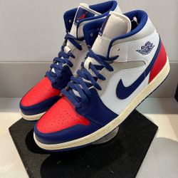 NIKE AIR JORDAN 1 MID RARE AIR