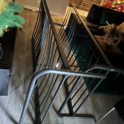 2 Twin Bed 1 Mattress 