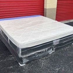 NEW Mattress King Size Plush Pillowtop With Box Spring // Offer  🚚