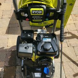RYOBI
3300 PSI 2.4 GPM Cold Water Gas Pressure Washer with 212cc Engine