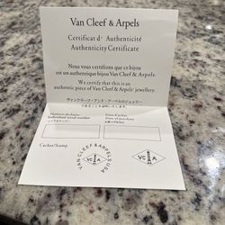 18K Yellow Gold Black Onyx Vintage Alhambra Pendant Necklace