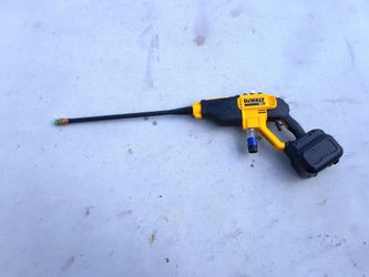 DEWALT 20V MAX 550 PSI Cordless Power Cleaner ( tool only)