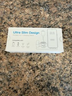 Ultra Slim Design portable 3-in-1 charging station