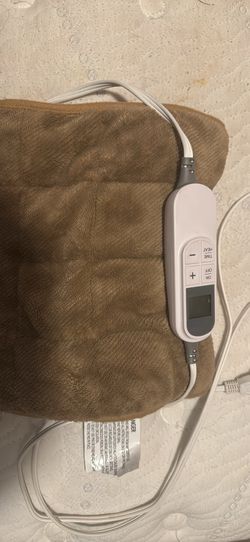 Small weighted heating pad