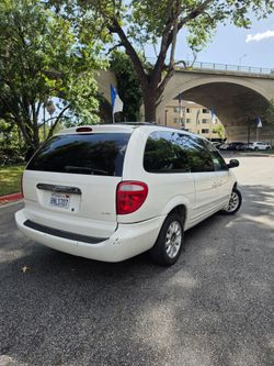 2002 Chrysler Town & Country