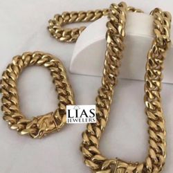New 18k Yellow Gold Cuban Link Chain And Bracelet 