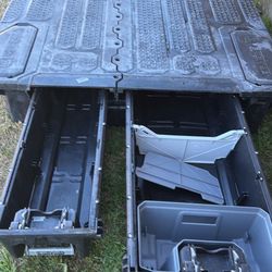 DRAWER SYSTEM FOR TOYOTA TACOMA CREW CAB OR KING CAB  LIKE NEW $700  SERIOUS BUYERS PLEASE