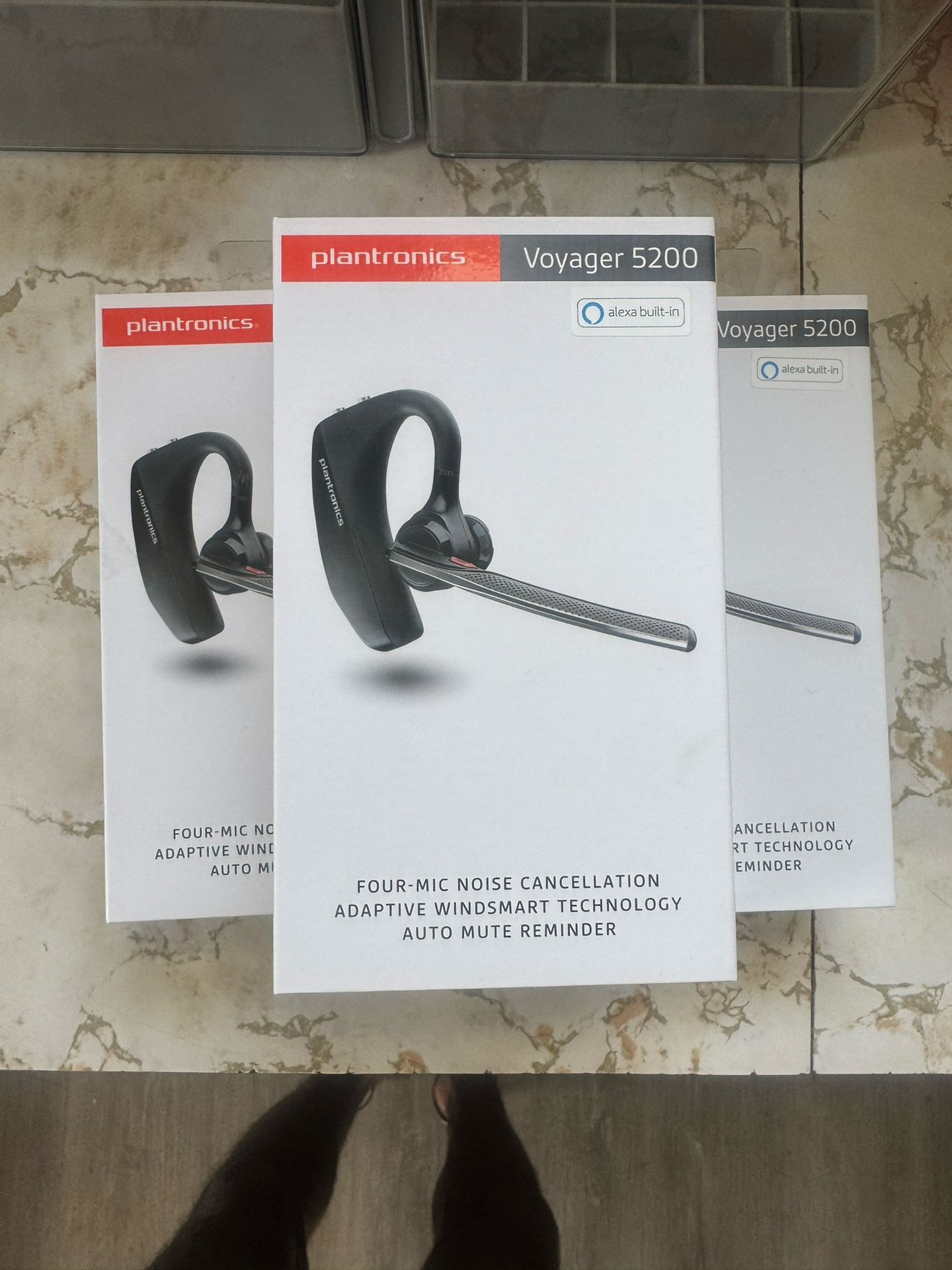 Voyager 5200 Bluetooth Earpiece 
